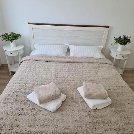 San Casa Apartment เซเบช ภายนอก รูปภาพ