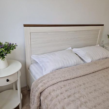 San Casa Apartment เซเบช ภายนอก รูปภาพ