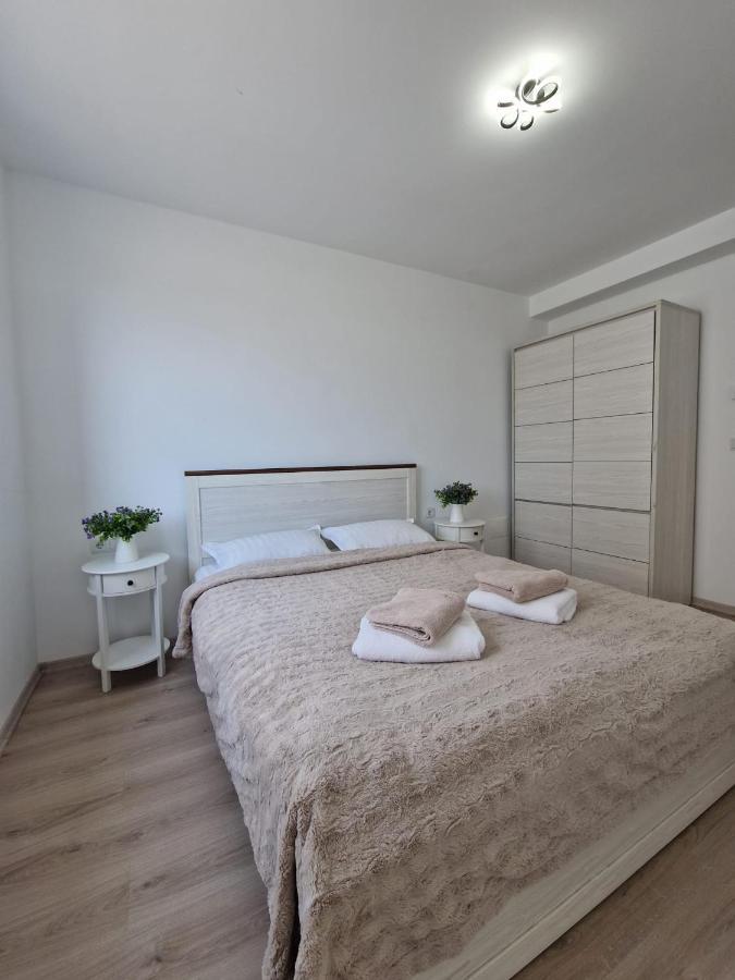 San Casa Apartment เซเบช ภายนอก รูปภาพ